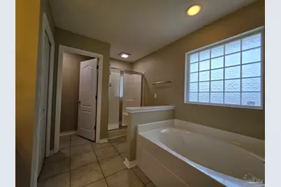 5963 Ashton Woods Cir, Milton, FL 32570 - Photo 17