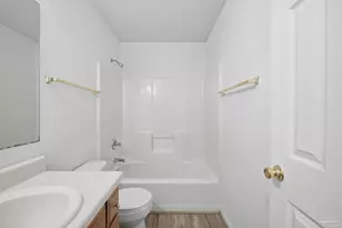 2678 Hidden Estates Cir, Navarre, FL 32566 - Photo 25