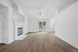 2678 Hidden Estates Cir, Navarre, FL 32566 - Photo 5