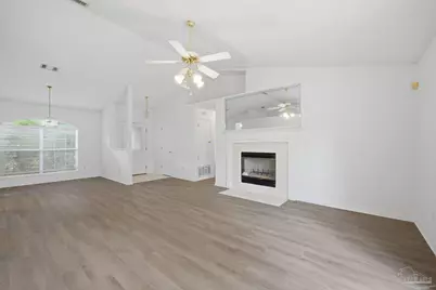 2678 Hidden Estates Cir, Navarre, FL 32566 - Photo 7