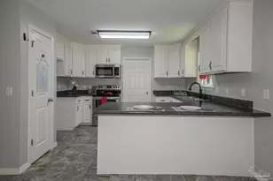 1830 Cedar Park Dr, Cantonment, FL 32533 - Photo 11