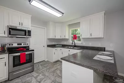 1830 Cedar Park Dr, Cantonment, FL 32533 - Photo 17