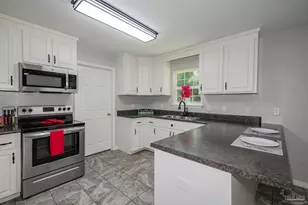 1830 Cedar Park Dr, Cantonment, FL 32533 - Photo 11