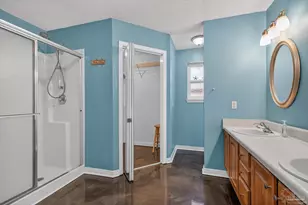 2212 Blue Lake Dr, Pensacola, FL 32506 - Photo 25