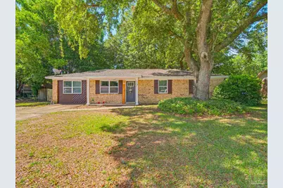 5517 Woodcrest Dr, Milton, FL 32583 - Photo 1