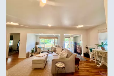 503 Mandalay Dr, Pensacola, FL 32507 - Photo 11