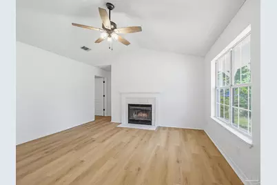 5984 Savannah Dr, Milton, FL 32570 - Photo 7