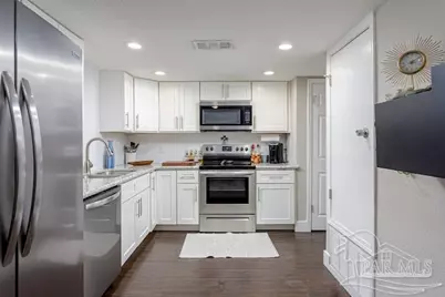 990 W Zarragossa St, Pensacola, FL 32502 - Photo 5