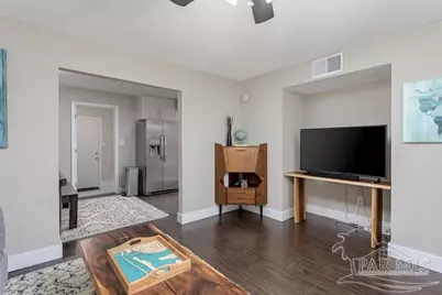990 W Zarragossa St, Pensacola, FL 32502 - Photo 3