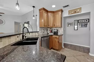 3474 Jubilee Dr, Pace, FL 32571 - Photo 9