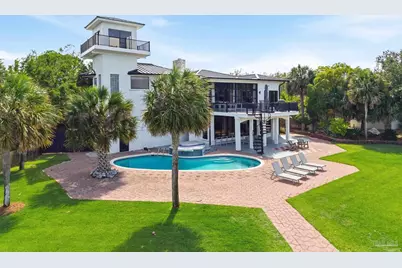 112 Matamoros Dr, Pensacola Beach, FL 32561 - Photo 11