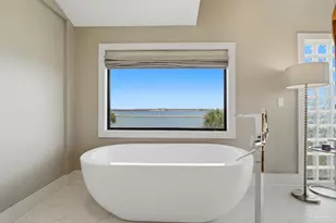 112 Matamoros Dr, Pensacola Beach, FL 32561 - Photo 29