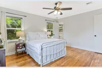 2011 Hallmark Dr, Pensacola, FL 32503 - Photo 15