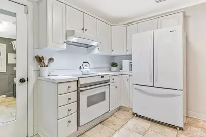 2011 Hallmark Dr, Pensacola, FL 32503 - Photo 7