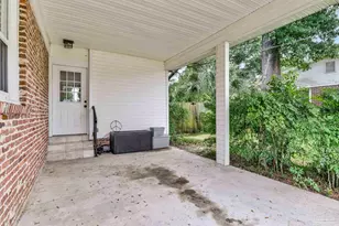 2011 Hallmark Dr, Pensacola, FL 32503 - Photo 37