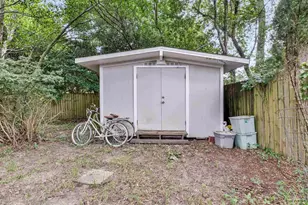 2011 Hallmark Dr, Pensacola, FL 32503 - Photo 45