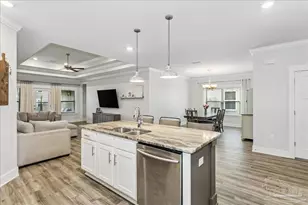 2006 Cambridge Park Dr, Gulf Breeze, FL 32563 - Photo 9