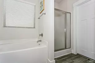8487 Twenty One Oaks Ln, Pensacola, FL 32526 - Photo 15