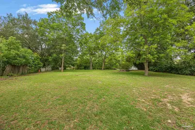 6105 E Shore Dr, Pensacola, FL 32505 - Photo 35
