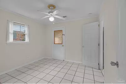 6105 E Shore Dr, Pensacola, FL 32505 - Photo 17