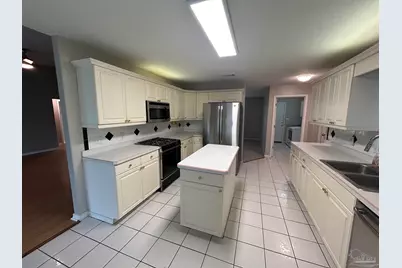 8029 Grand Bahama Dr, Pensacola, FL 32506 - Photo 13