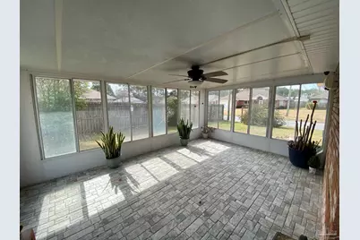 8029 Grand Bahama Dr, Pensacola, FL 32506 - Photo 25