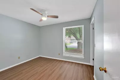 412 Oak Knoll Ln, Pensacola, FL 32506 - Photo 19
