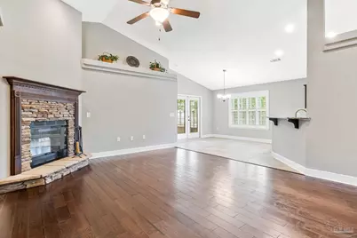 5695 Tucker Cir, Pace, FL 32571 - Photo 5