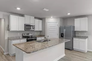 10108 Oak Haven Rd, Pensacola, FL 32526 - Photo 3