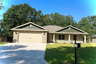 5721 Lofty Pines Dr, Milton, FL 32570 - Photo 1