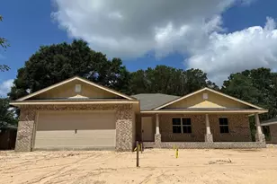 5721 Lofty Pines Dr, Milton, FL 32570 - Photo 1