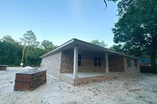 5721 Lofty Pines Dr, Milton, FL 32570 - Photo 3