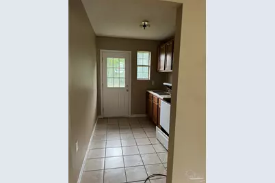 4 Ellis Dr #B, Pensacola, FL 32507 - Photo 3