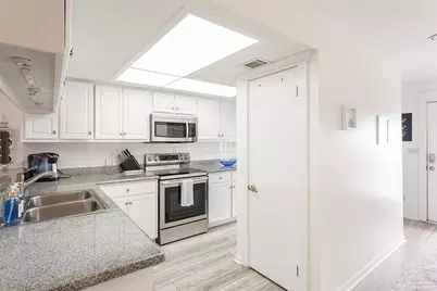 100 Ft Pickens Rd #201, Pensacola Beach, FL 32561 - Photo 5