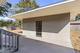 1808 N Reus St, Pensacola, FL 32501 - Photo 27