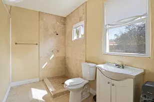 1808 N Reus St, Pensacola, FL 32501 - Photo 31