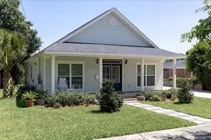 1006 W Lloyd St, Pensacola, FL 32501 - Photo 1