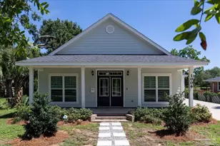 1006 W Lloyd St, Pensacola, FL 32501 - Photo 1