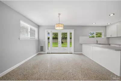 302 Loruna Dr, Gulf Breeze, FL 32561 - Photo 11