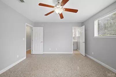 302 Loruna Dr, Gulf Breeze, FL 32561 - Photo 19
