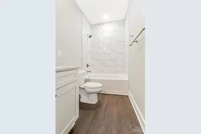241 N H St, Pensacola, FL 32502 - Photo 17