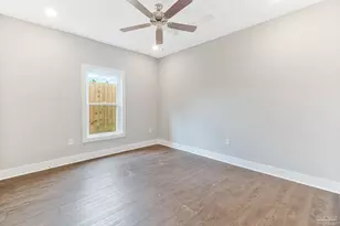 241 N H St, Pensacola, FL 32502 - Photo 25