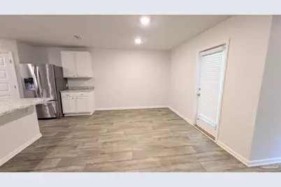10557 Queens Gate Cir, Pensacola, FL 32506 - Photo 3