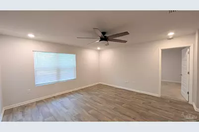10557 Queens Gate Cir, Pensacola, FL 32506 - Photo 17