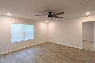 10557 Queens Gate Cir, Pensacola, FL 32506 - Photo 17