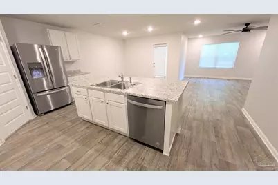 10557 Queens Gate Cir, Pensacola, FL 32506 - Photo 7
