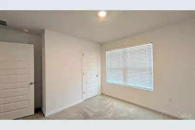 10557 Queens Gate Cir, Pensacola, FL 32506 - Photo 9