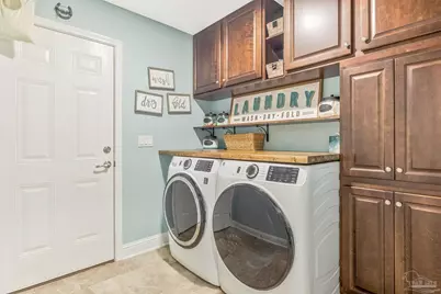 1909 Jamaica Dr, Navarre, FL 32566 - Photo 47