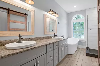 16660 Innerarity Pt Rd, Pensacola, FL 32507 - Photo 27