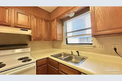 3305 E Brainerd St, Pensacola, FL 32503 - Photo 9